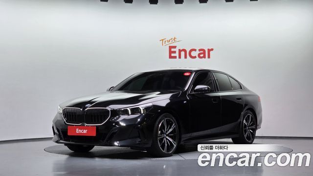 BMW 5 Series (G60) 520i Special Edition 2025 — фото 1