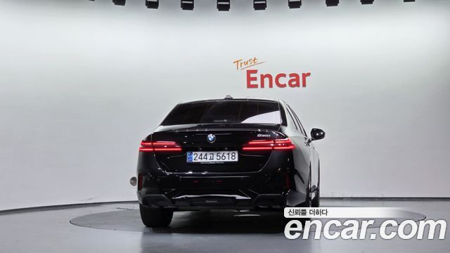 BMW 5 Series (G60) 520i Special Edition 2025 — фото 4