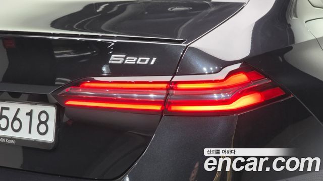 BMW 5 Series (G60) 520i Special Edition 2025 — фото 23