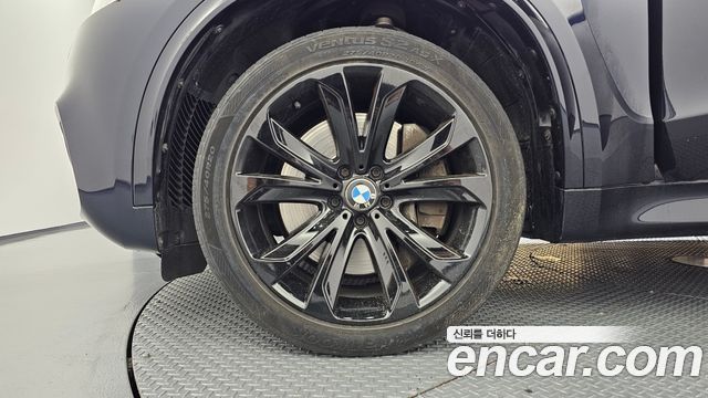 BMW X5 (F15) xDrive M50d 2014 — фото 5