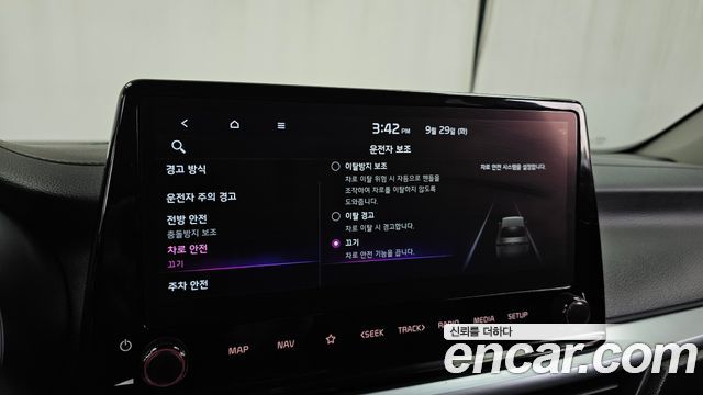 Kia K3 (II) 1.6 Prestige 2022 — фото 19