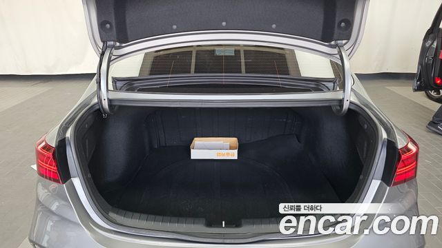 Kia K3 (II) 1.6 Prestige 2022 — фото 20
