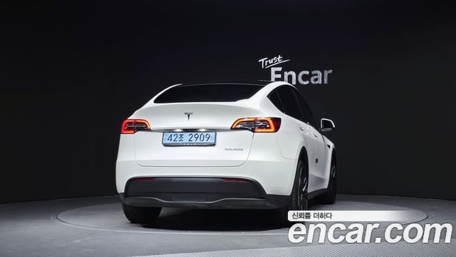Tesla Model Y Long Range AWD 2022 — фото 4