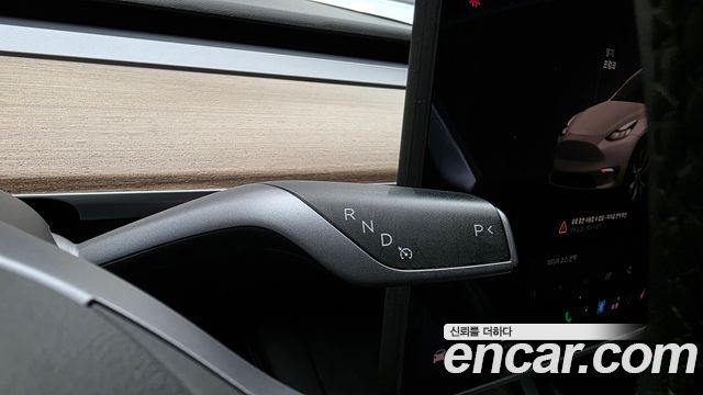 Tesla Model Y Long Range AWD 2022 — фото 9