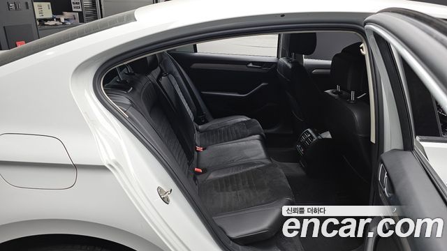 Volkswagen Passat GT (B8) 2.0 TDI 2018 — фото 11