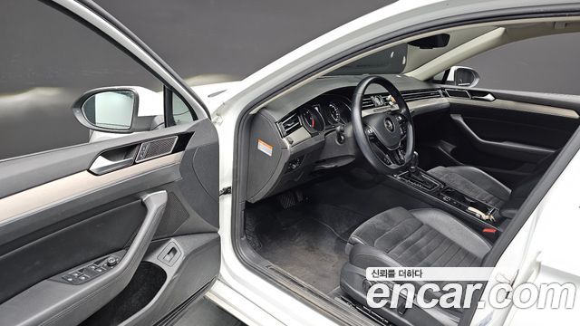 Volkswagen Passat GT (B8) 2.0 TDI 2018 — фото 12