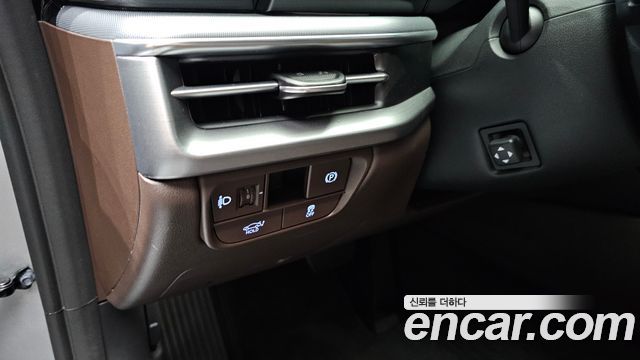 Hyundai Grandeur (GN7) 2,5 Gasoline 2WD Exclusive 2023 — фото 14