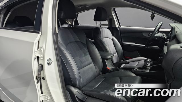 Kia K3 Luxury 2019 — фото 11
