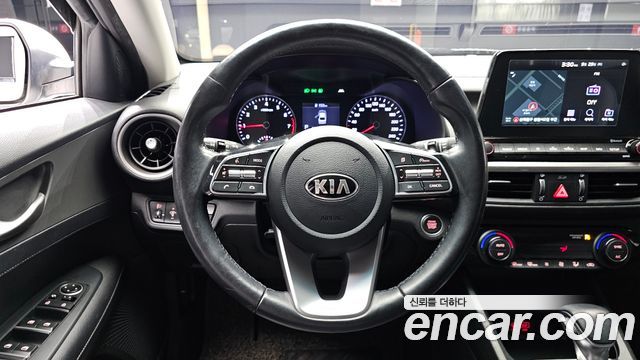 Kia K3 Luxury 2019 — фото 13