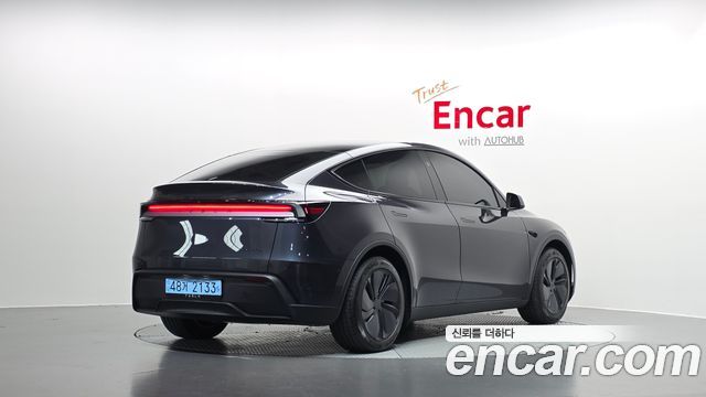 Tesla Model Y Premium Long Range AWD 2026 — фото 2