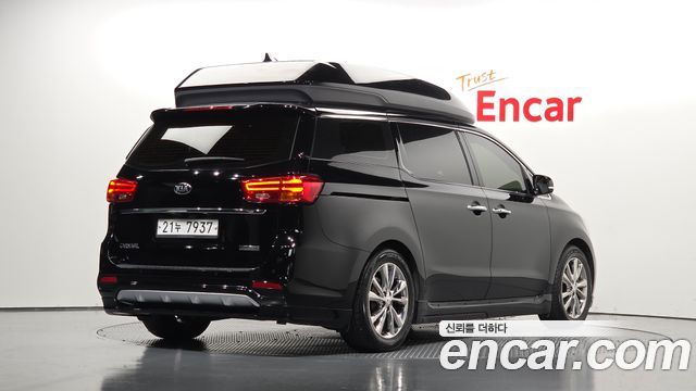 Kia Carnival 9-Seater Hi-Limousine Prestige 2019 — фото 2