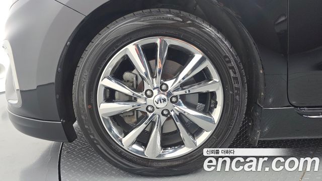 Kia Carnival 9-Seater Hi-Limousine Prestige 2019 — фото 5