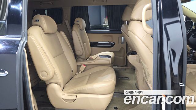 Kia Carnival 9-Seater Hi-Limousine Prestige 2019 — фото 12