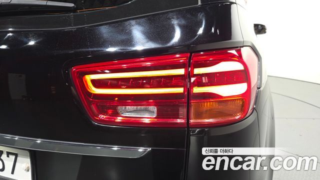 Kia Carnival 9-Seater Hi-Limousine Prestige 2019 — фото 23