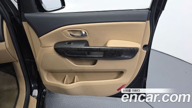 Kia Carnival 9-Seater Hi-Limousine Prestige 2019 — фото 25