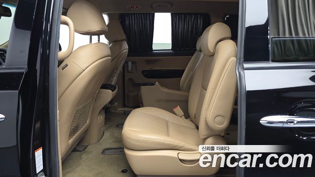 Kia Carnival 9-Seater Hi-Limousine Prestige 2019 — фото 26