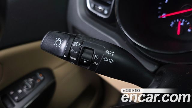 Kia Carnival 9-Seater Hi-Limousine Prestige 2019 — фото 27