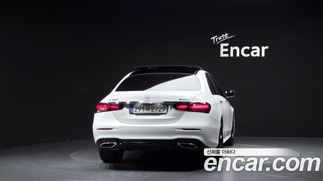 Mercedes-Benz E-Class (W213) E350 4MATIC AMG Line 2023 — фото 4