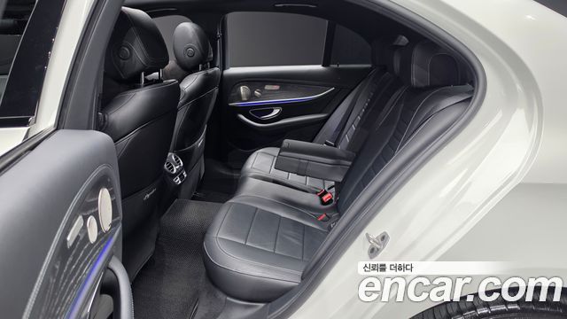 Mercedes-Benz E-Class (W213) E350 4MATIC AMG Line 2023 — фото 32