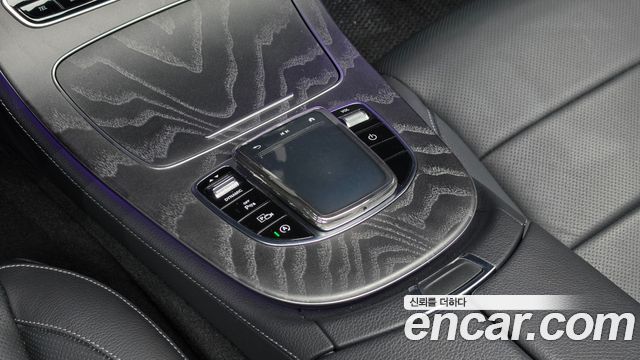 Mercedes-Benz E-Class (W213) E350 4MATIC AMG Line 2023 — фото 40