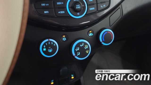 Chevrolet Spark LS+ 2014 — фото 16
