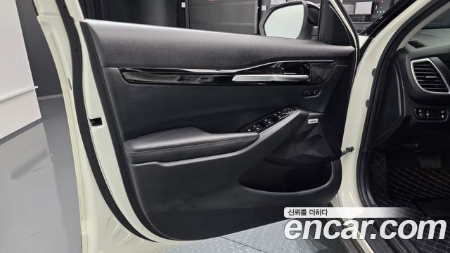 Kia Seltos Gasoline 1.6 Turbo 2WD Gravity 2023 — фото 24