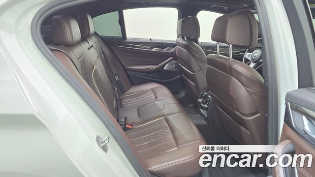 BMW 5 Series (G30) 540i xDrive M Sport Plus 2018 — фото 11