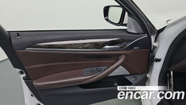 BMW 5 Series (G30) 540i xDrive M Sport Plus 2018 — фото 24