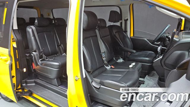 Hyundai Staria L3.5  Kinder Safety Car 11-Seater 2025 — фото 12