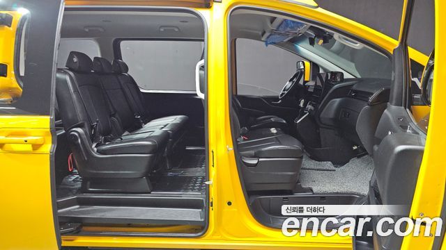 Hyundai Staria L3.5  Kinder Safety Car 11-Seater 2025 — фото 26
