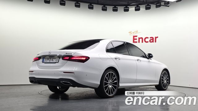 Mercedes-Benz E-Class (W213) E350 4MATIC AMG Line 2023 — фото 2