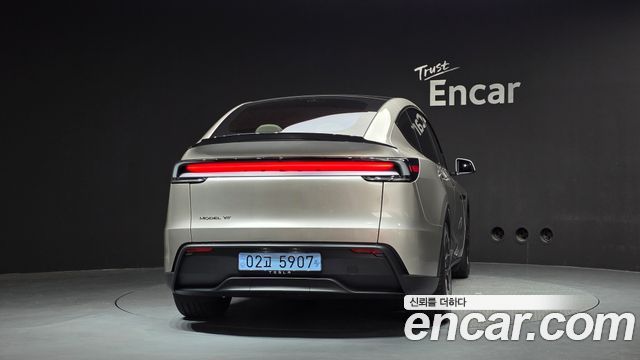 Tesla Model Y L Long Range AWD 2026 — фото 4