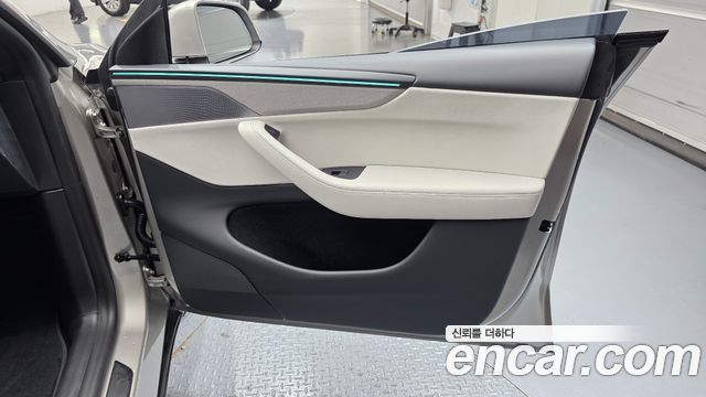 Tesla Model Y L Long Range AWD 2026 — фото 25
