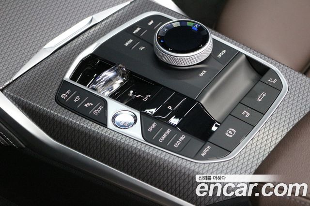 BMW 4 Series (G22) 420i M Sport Pro Convertible 2025 — фото 9