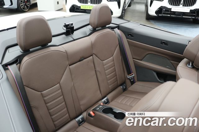 BMW 4 Series (G22) 420i M Sport Pro Convertible 2025 — фото 10
