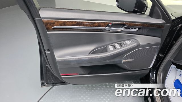 Genesis G90 3.8 AWD Luxury 2020 — фото 24