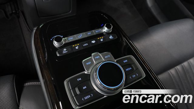 Genesis G90 3.8 AWD Luxury 2020 — фото 31