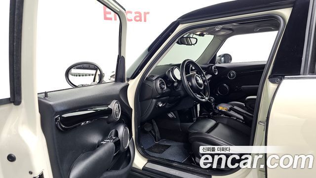 MINI Cooper D 5Door HIGH 3rd 2016 — фото 10