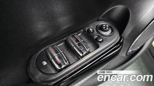 MINI Cooper D 5Door HIGH 3rd 2016 — фото 13