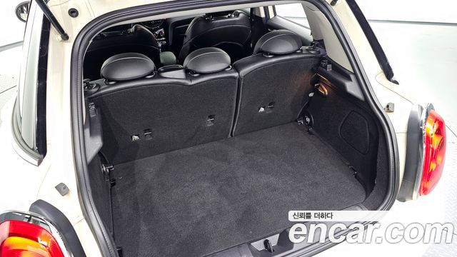 MINI Cooper D 5Door HIGH 3rd 2016 — фото 32