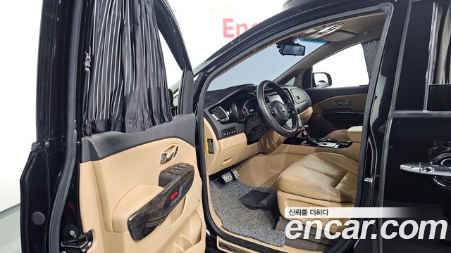 Kia Carnival 7-Seater Hi-Limousine President 2019 — фото 10