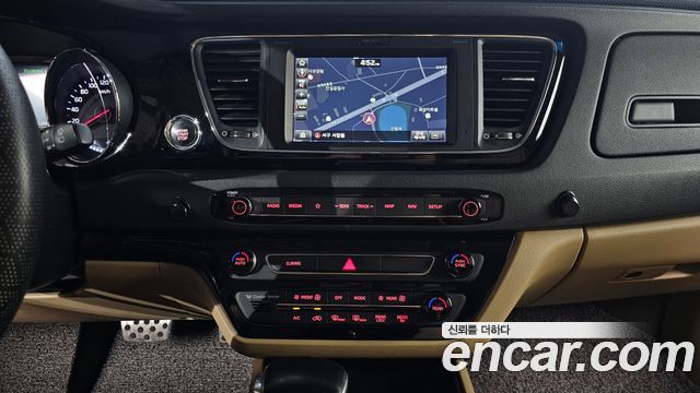 Kia Carnival 7-Seater Hi-Limousine President 2019 — фото 18