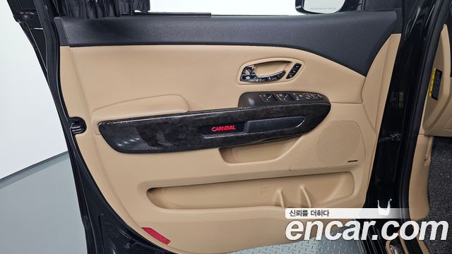 Kia Carnival 7-Seater Hi-Limousine President 2019 — фото 24