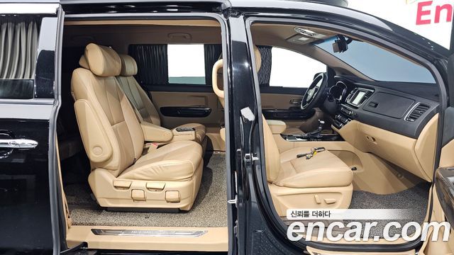 Kia Carnival 7-Seater Hi-Limousine President 2019 — фото 26