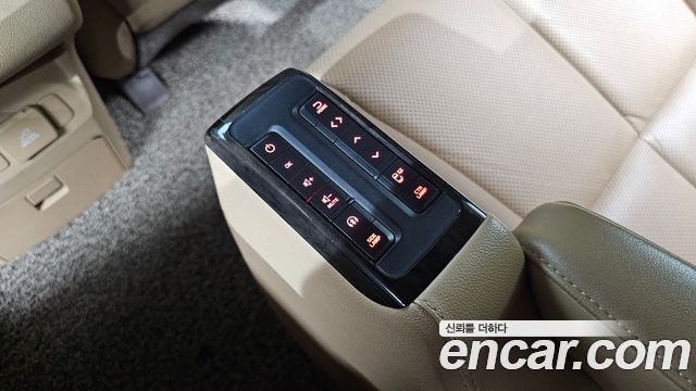 Kia Carnival 7-Seater Hi-Limousine President 2019 — фото 31