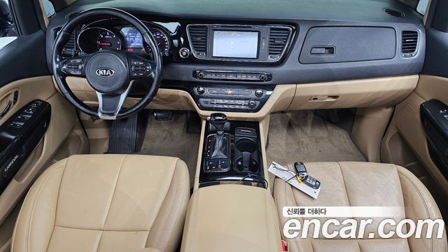 Kia Carnival 9-seater Noblesse 2016 — фото 7