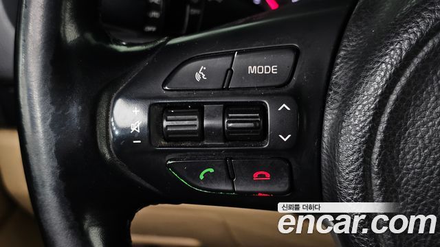 Kia Carnival 9-seater Noblesse 2016 — фото 17