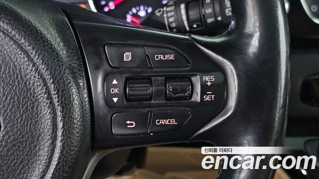 Kia Carnival 9-seater Noblesse 2016 — фото 18