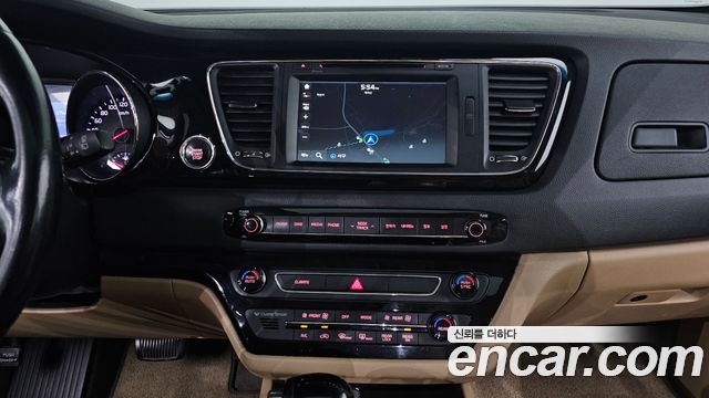 Kia Carnival 9-seater Noblesse 2016 — фото 19
