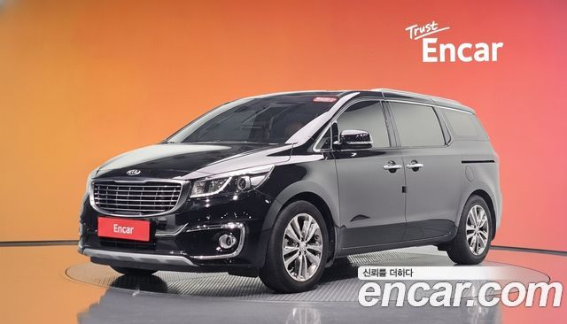 Kia Carnival 9-seater Noblesse